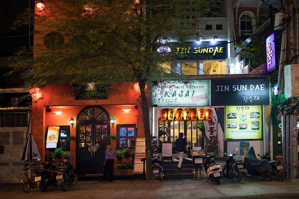 undefined The White Hotel 8A Thai Van Lung 8