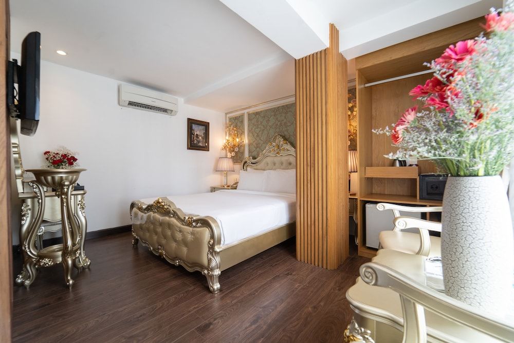 Deluxe Double Room (with Window)