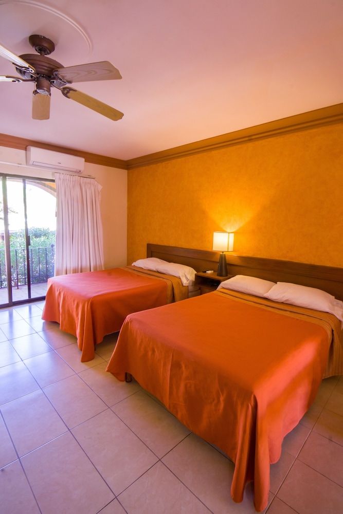 Condo, 2 Bedrooms