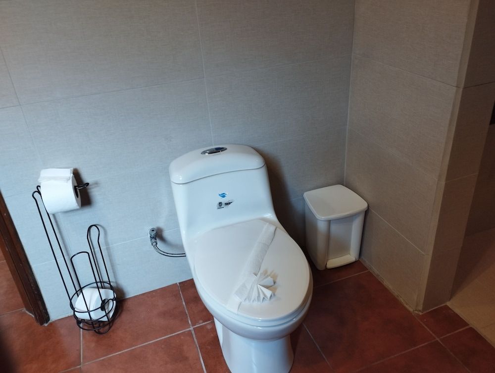 Cala Lodge Standard Room, 1 Queen Bed, Garden View, Ground Floor 5