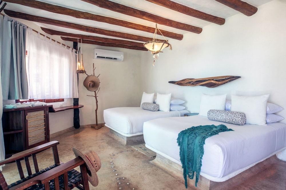 Bungalow, Garden View (2 Queen Beds)