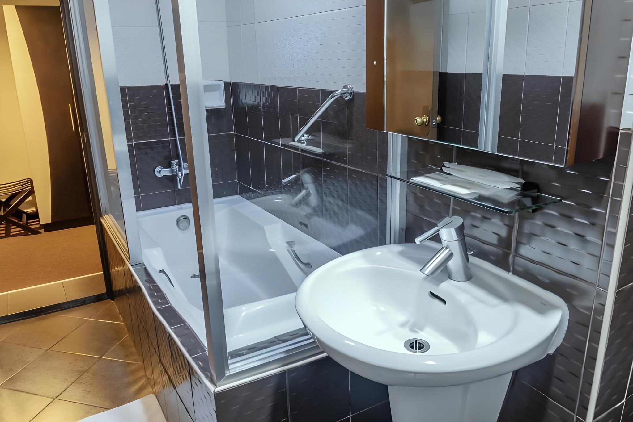 undefined Casa Bocobo Hotel 10