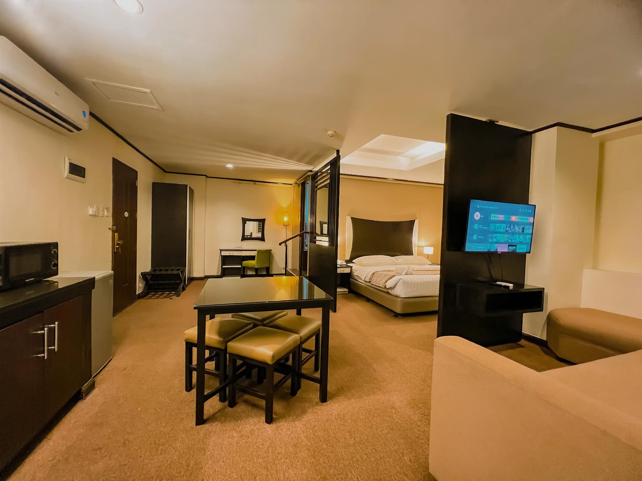undefined Casa Bocobo Hotel 9
