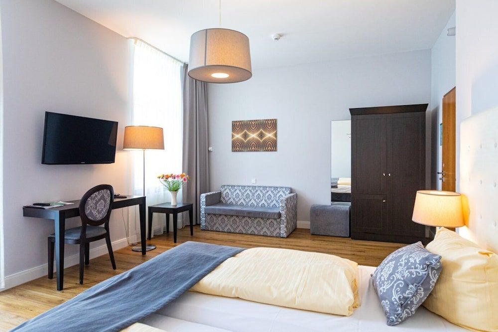 Hotel Rheinischer Hof Superior Double Room 3