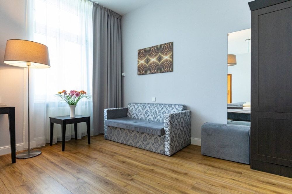 Hotel Rheinischer Hof Superior Double Room 9