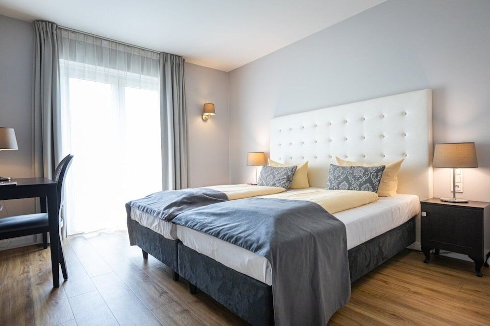 Hotel Rheinischer Hof Double Room 13