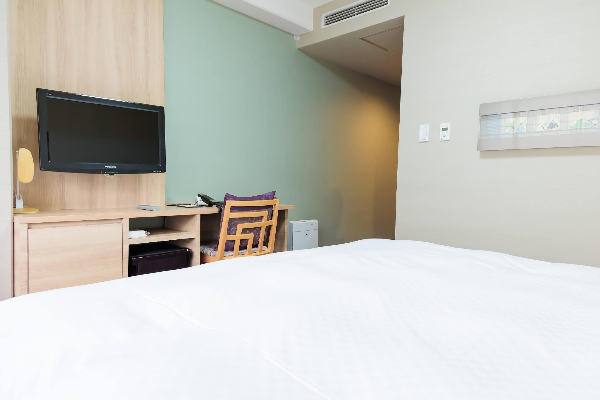 King Room with Airweave Mattress Topper - Smoking