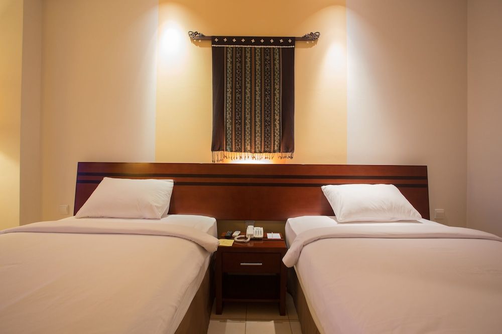 Bintang Flores Hotel Deluxe Double or Twin Room 5