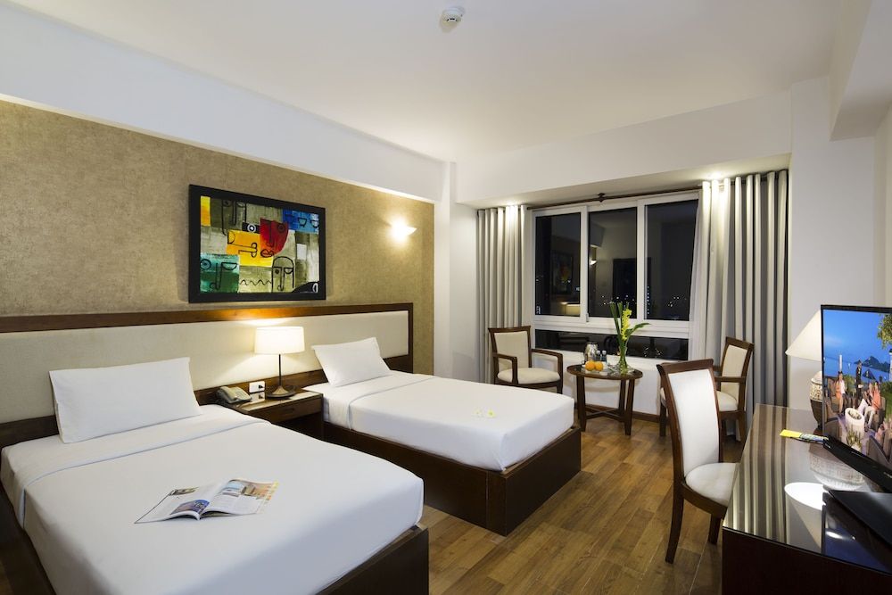 Starlet Hotel Deluxe Twin City View 4