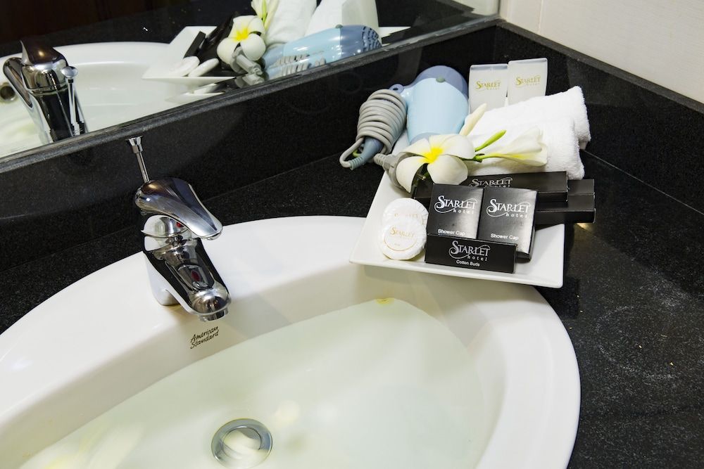 Starlet Hotel Senior Room, Balcony, City View 5