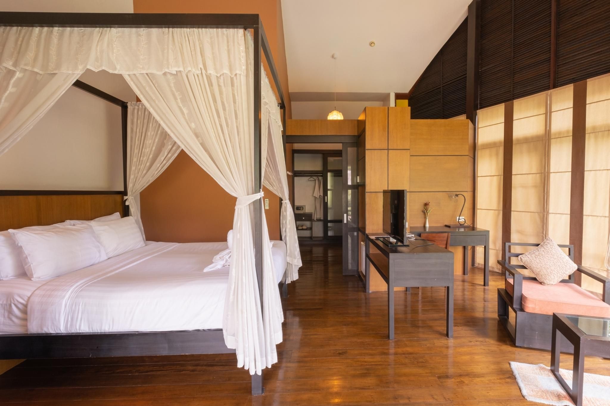 Luxury Suite