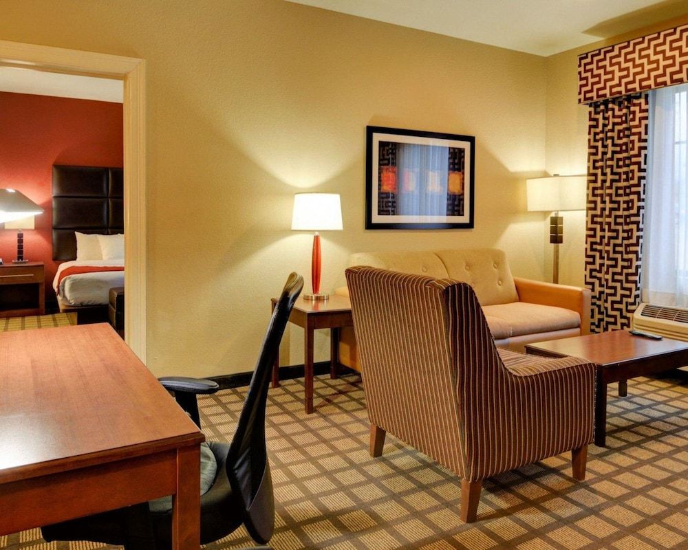 Suite, Multiple Beds, Non Smoking