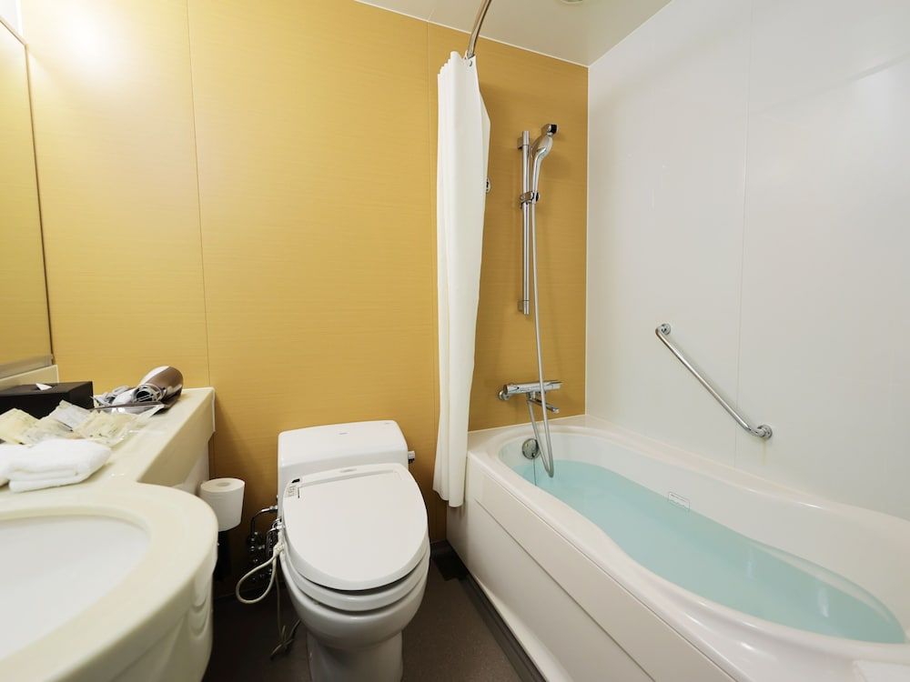 Hotel Niwa Tokyo Standard Twin Room, Non Smoking 3