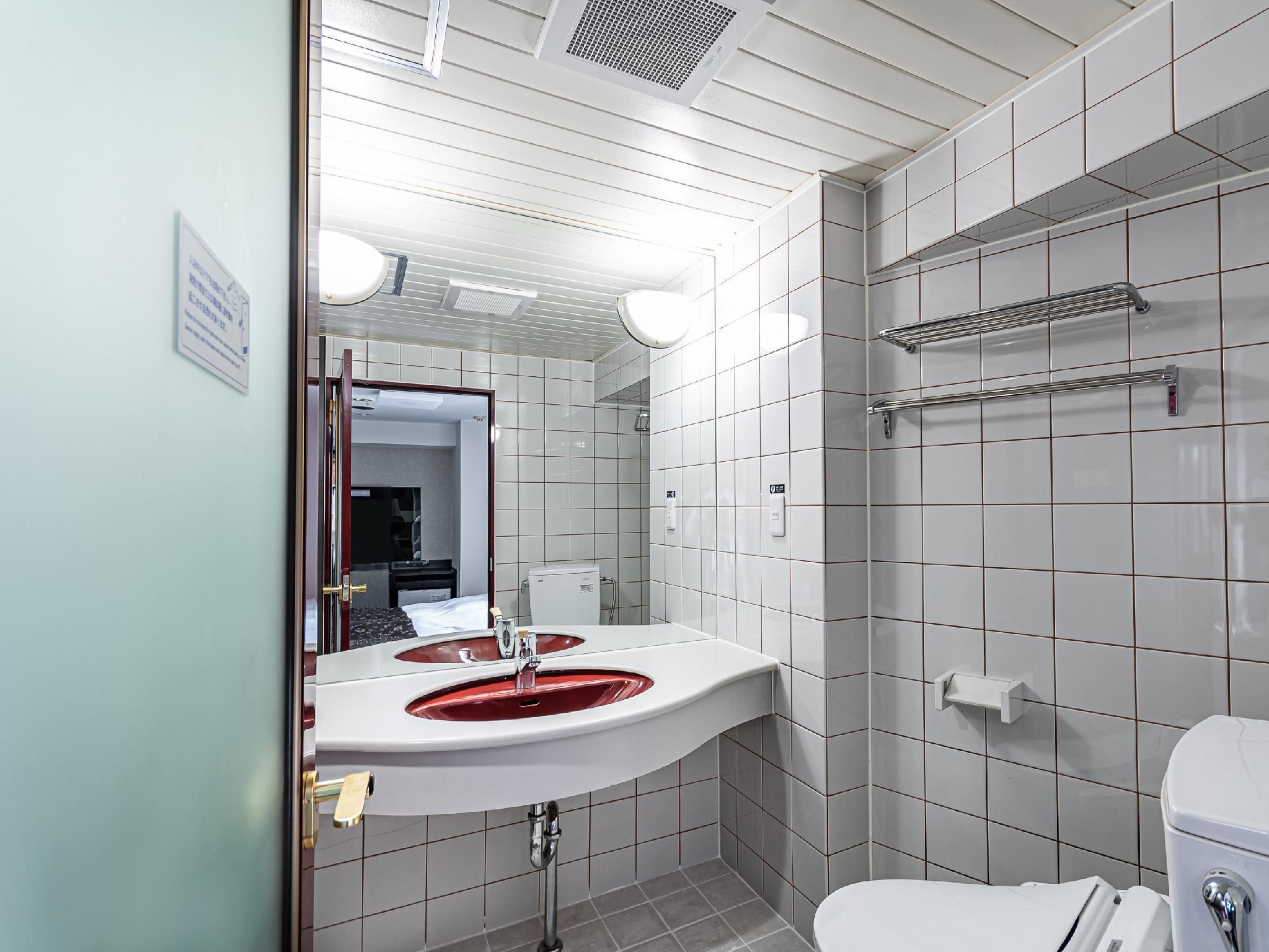 Single Room - Non-Smoking
