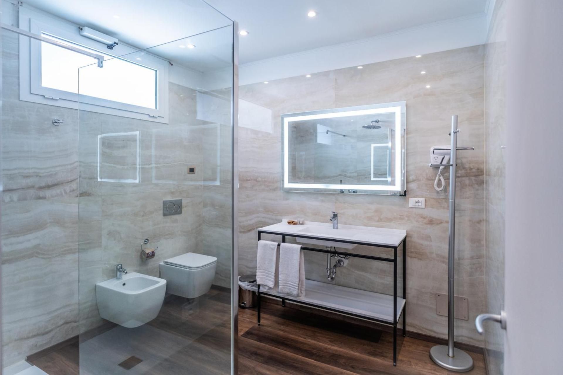 Executive Junior Suite