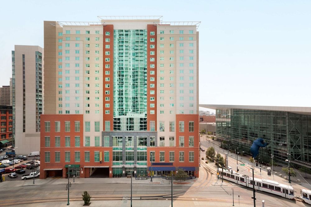 undefined Embassy Suites by Hilton Denver Downtown Convention Center 5