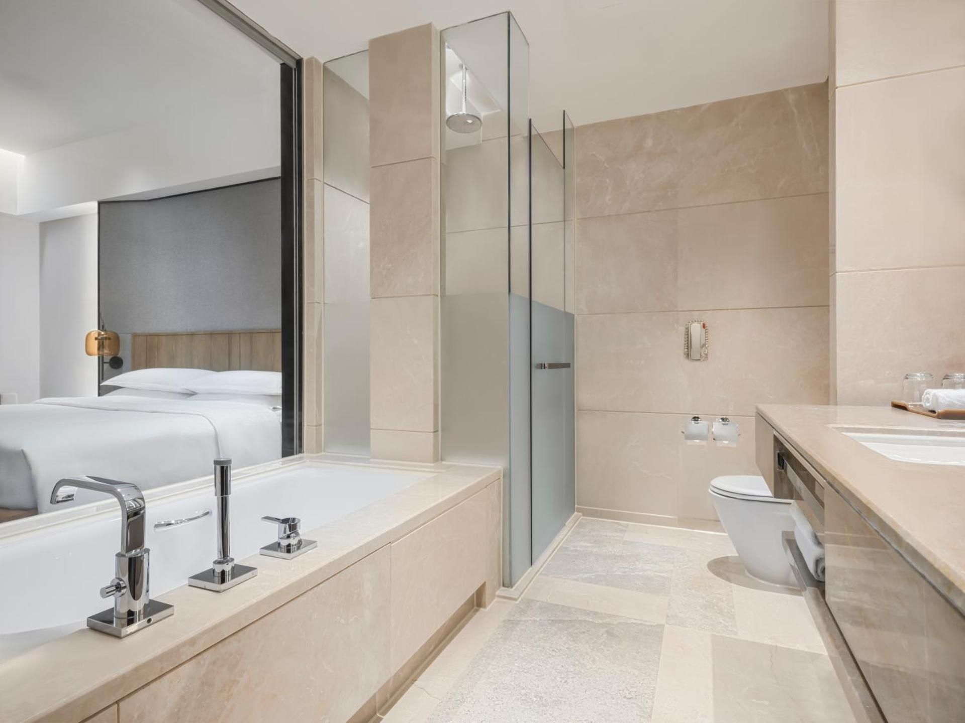 Guest Room, 1 King, Tianhe Stadium View