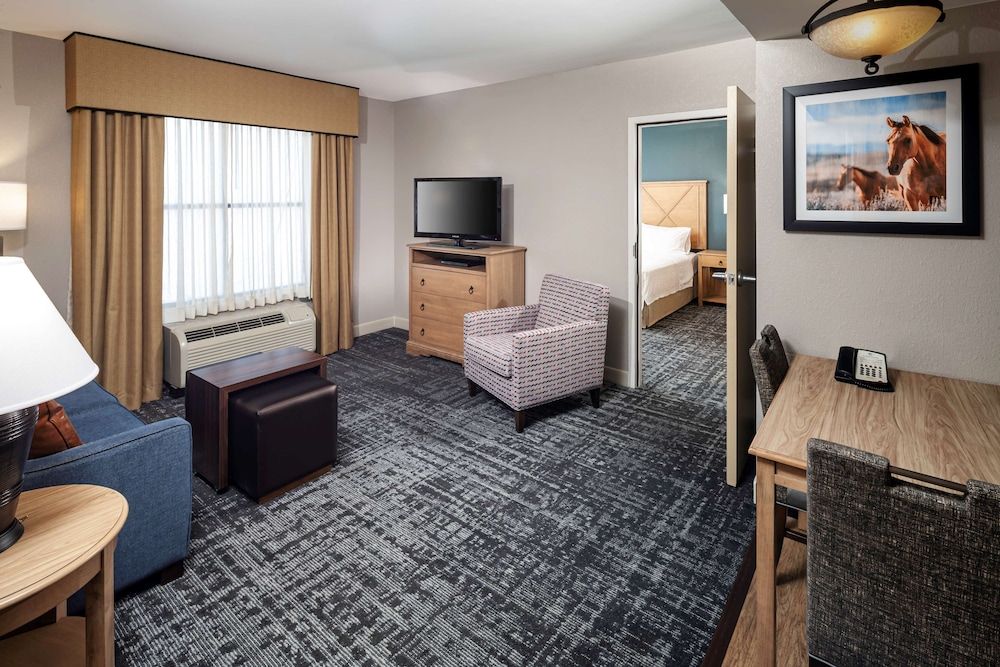 Suite, Accessible (Mobility & Hearing, 3x3 Shower)