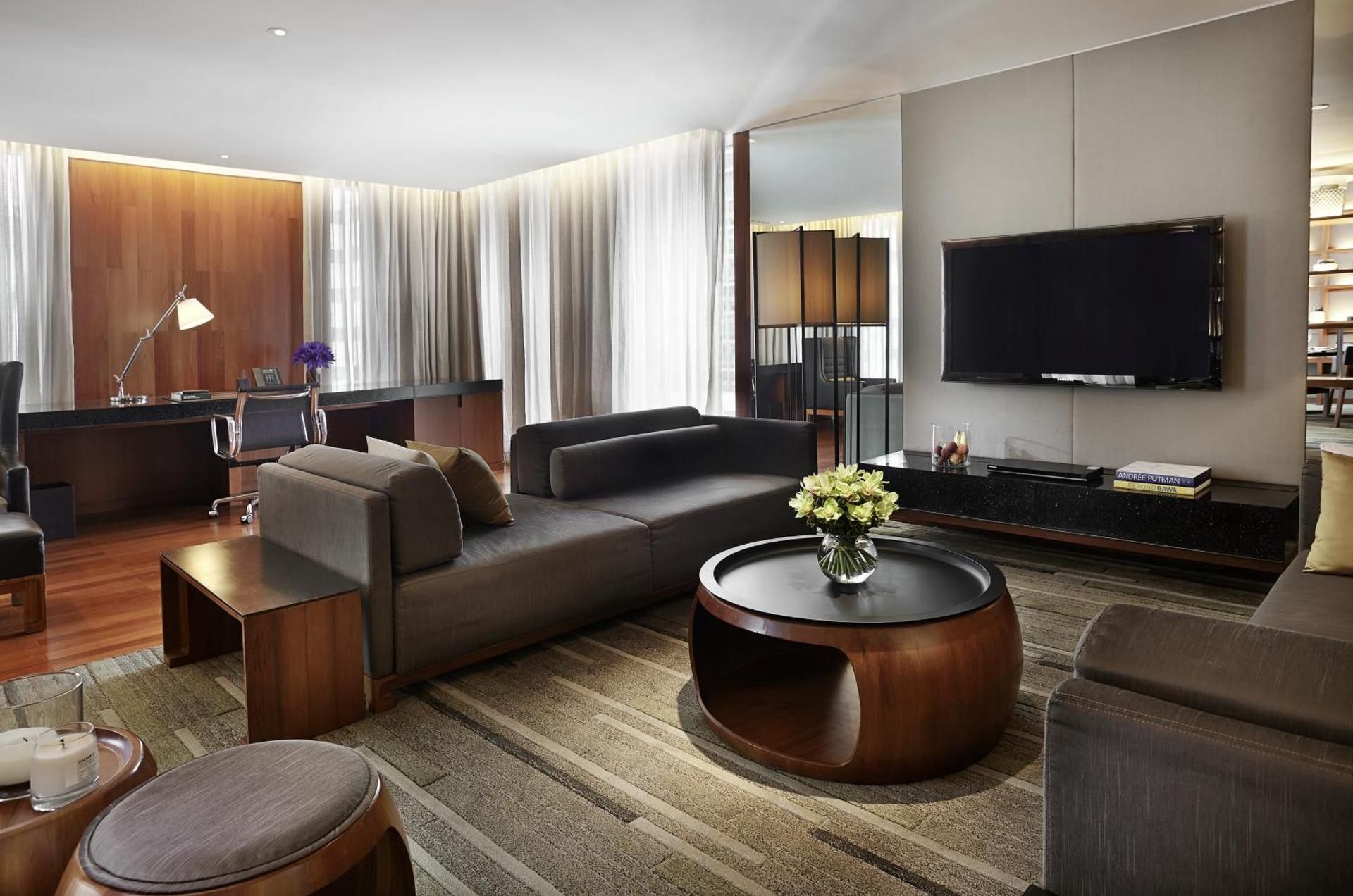 undefined Hansar Bangkok Hotel 10