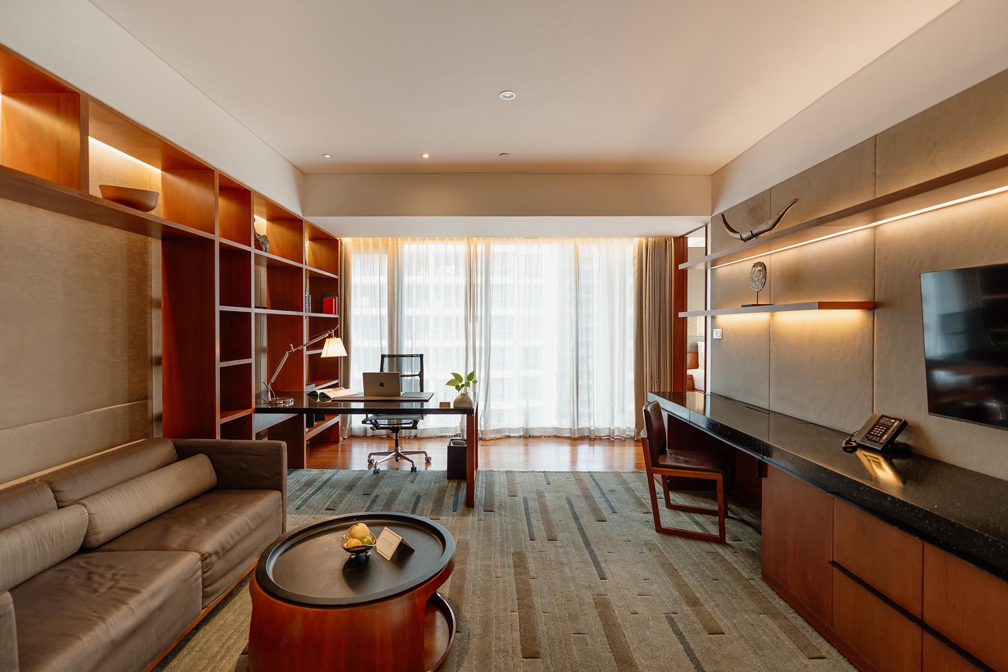 undefined Hansar Bangkok Hotel 5