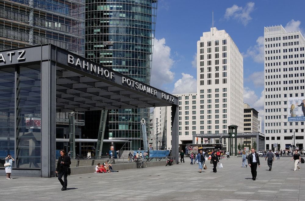 undefined Hampton by Hilton Berlin City West 8