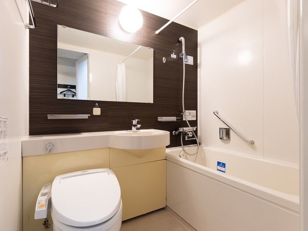 Double Room, Smoking