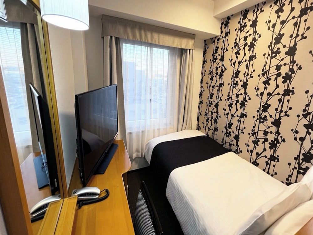 Semidouble Room, Smoking
