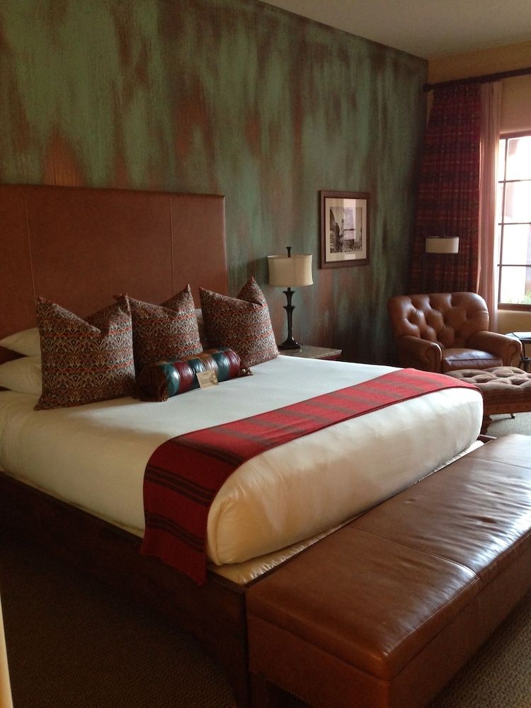 Deluxe Room, 1 King Bed (Kiva)