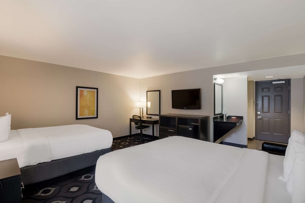Room, 2 Queen Beds, Non Smoking