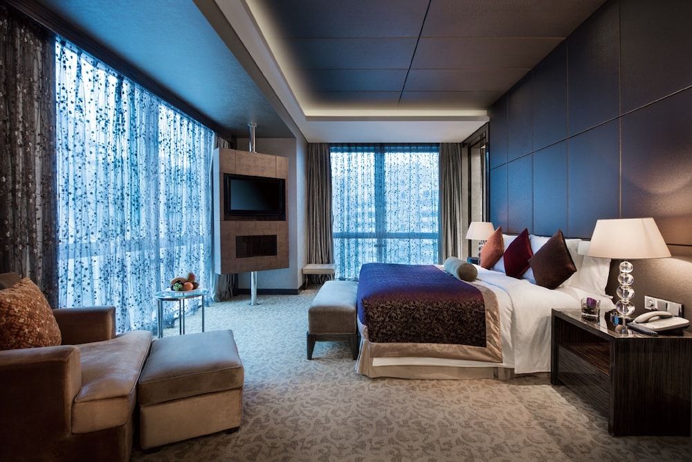 Junior Suite, 1 King Bed, Club Lounge Access (Kids Theme)