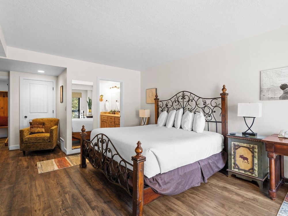 2 Bedroom Condominium