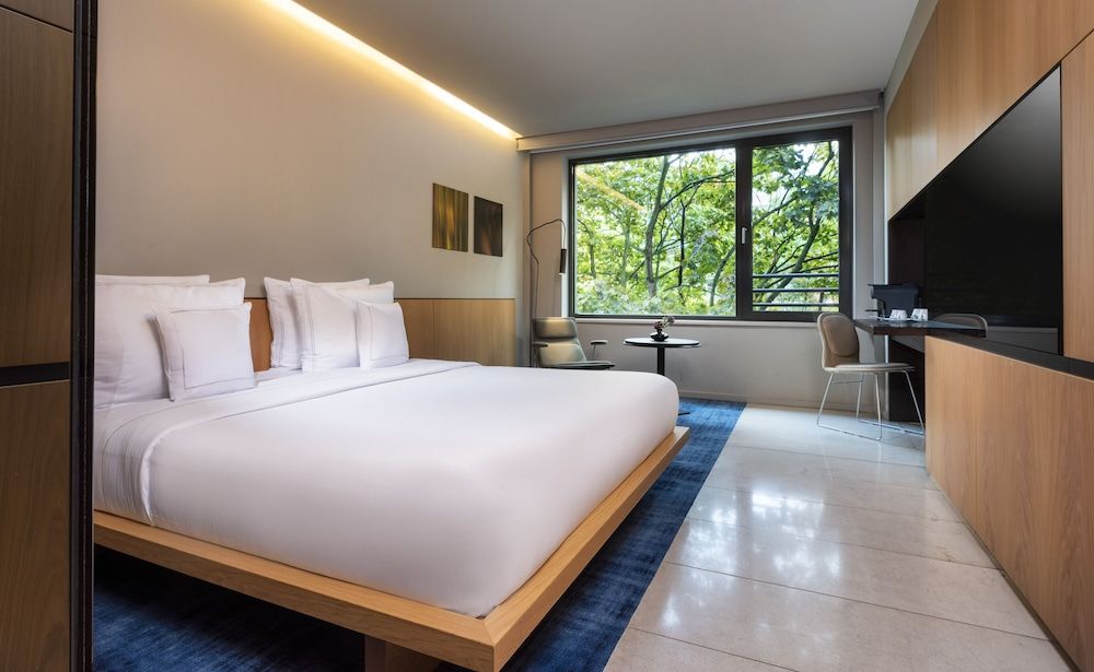 SANA Berlin Hotel Deluxe Double Room 3