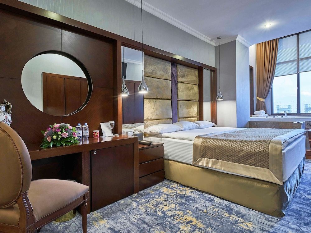 Premium Suite, 1 King Bed