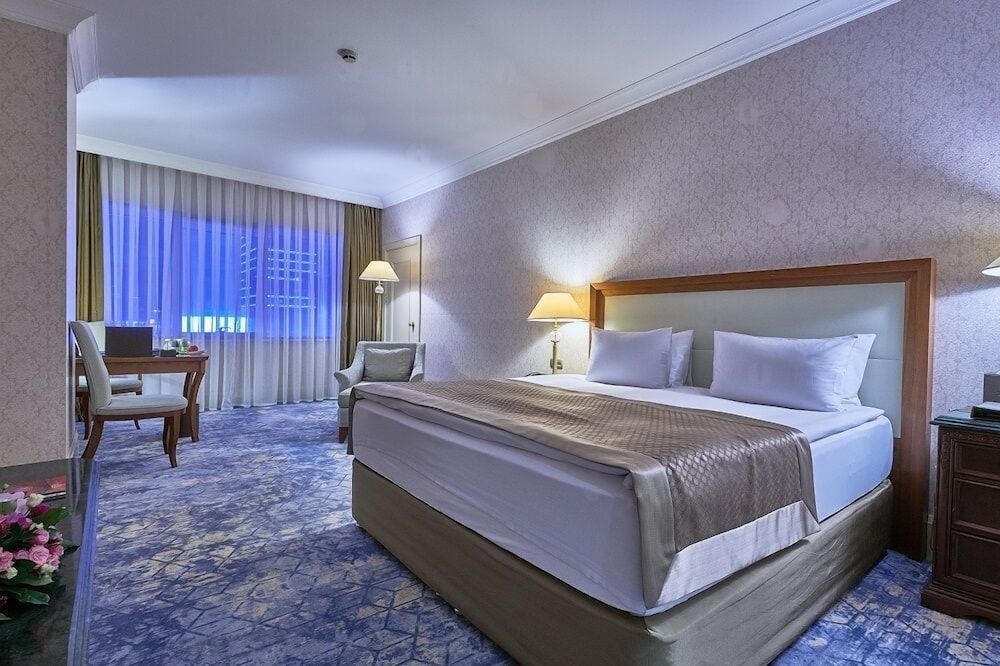 Deluxe Room, 1 King Bed