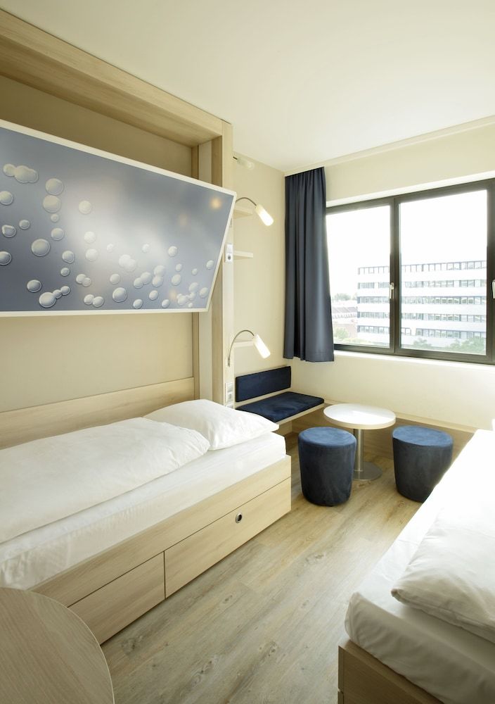 undefined H2 Hotel Berlin Alexanderplatz 3