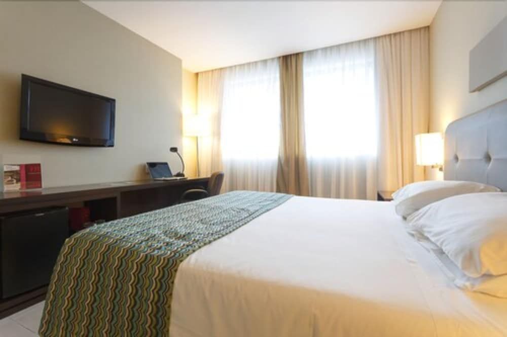 Standard Room, 1 Queen Bed