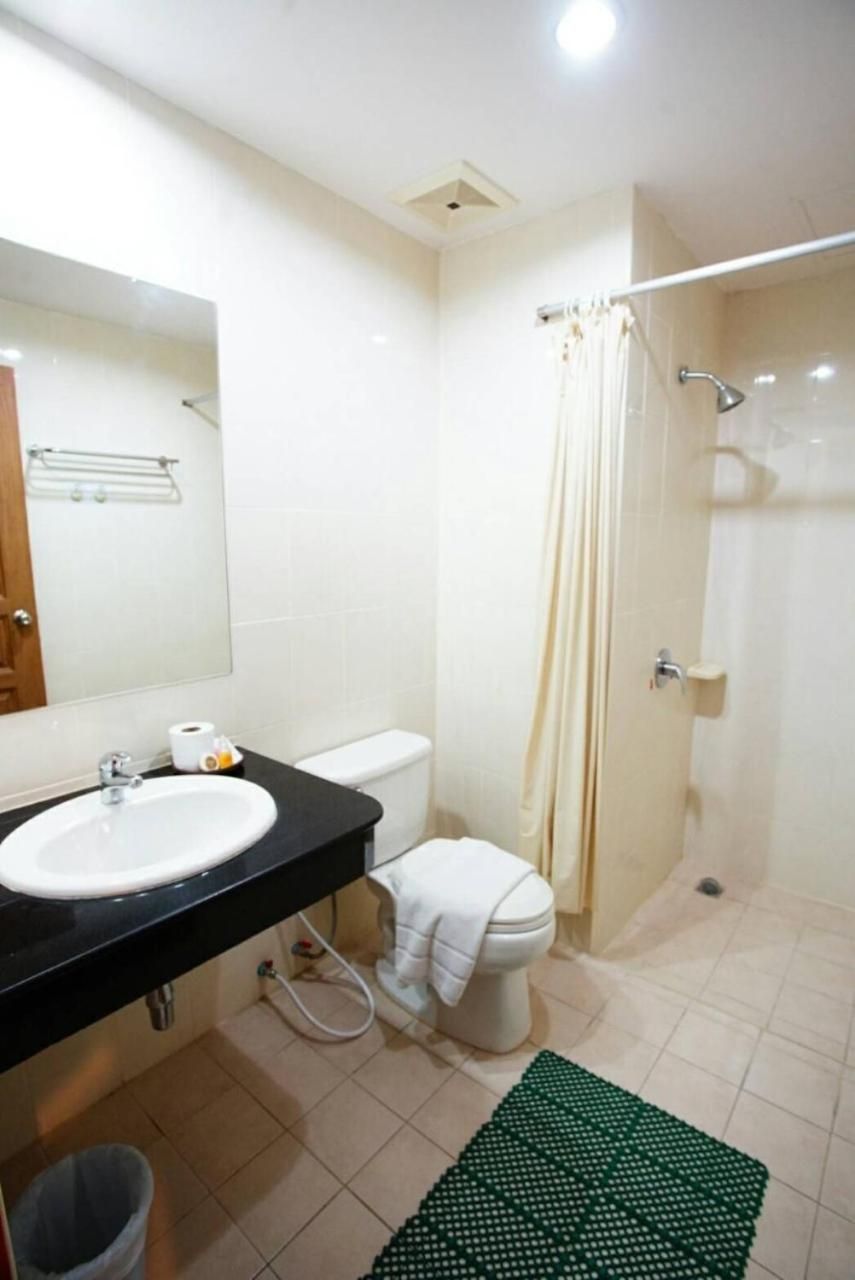 undefined Mei Zhou Phuket Hotel 7