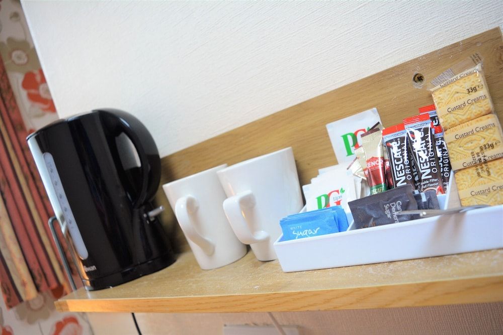 The Albany Hotel Basic Double Room, Ensuite 3