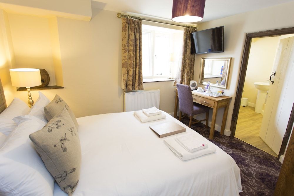 George Hotel Standard Double Room, Ensuite 2