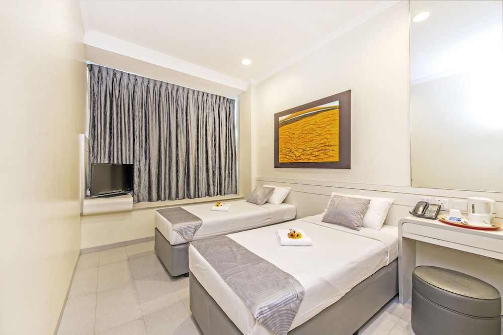 undefined Hotel 81 Elegance 8