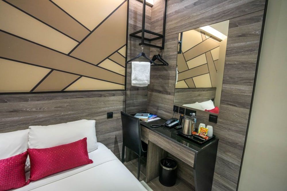 undefined Hotel 81 Orchid 7