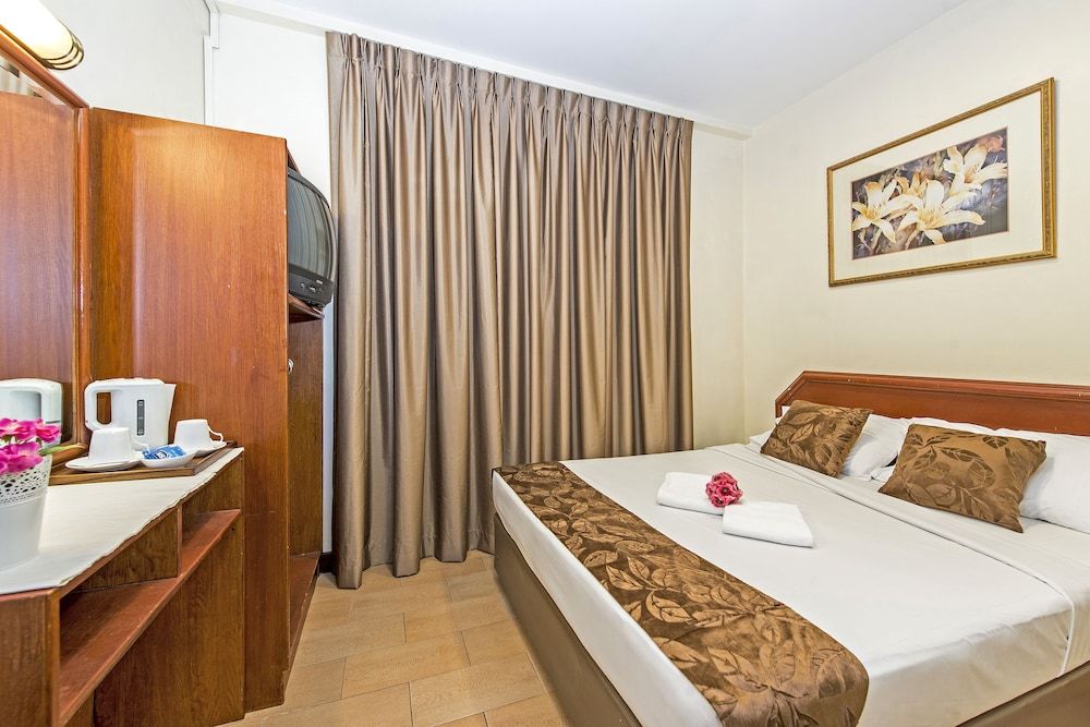 Hotel 81 Geylang Standard Room, 1 Queen Bed 2