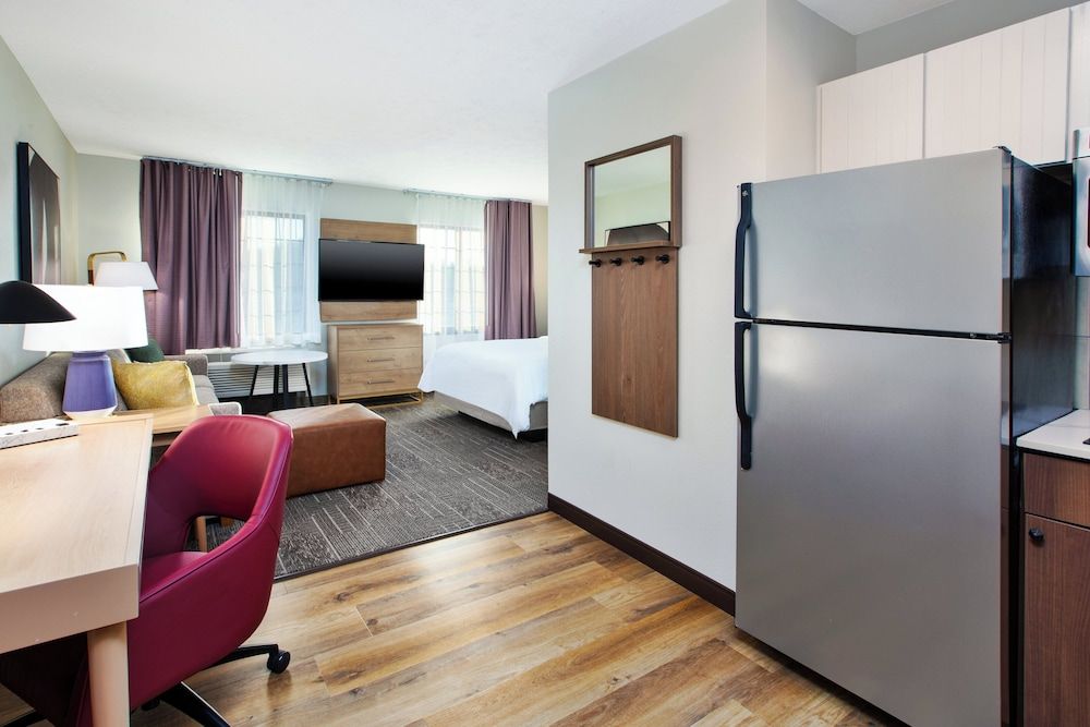 Staybridge Suites Omaha 80th And Dodge by IHG Studio Suite, 1 Queen Bed, Kitchen 5