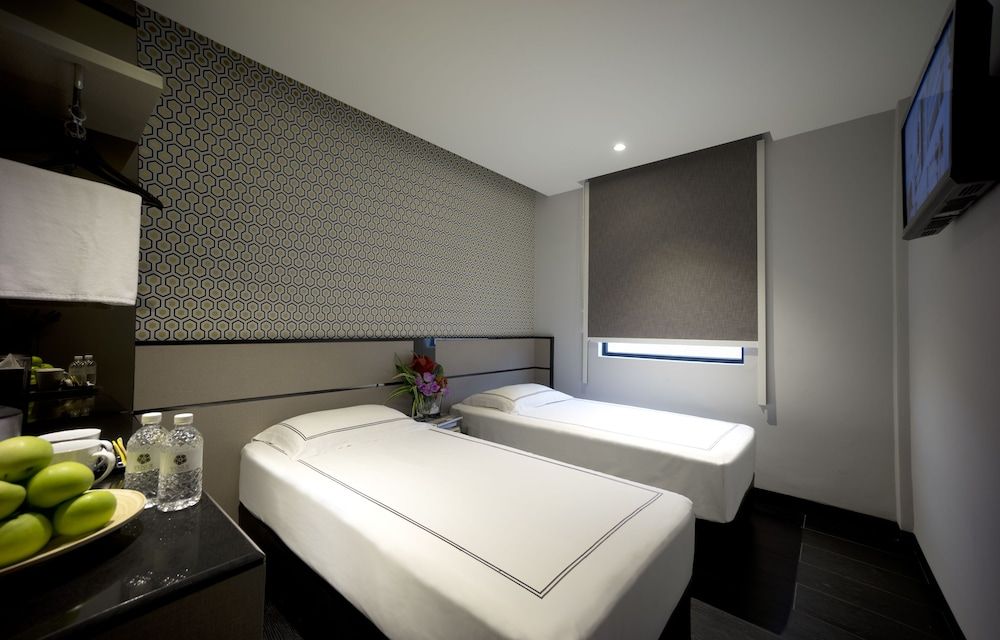 undefined Venue Hotel - The Lily 4