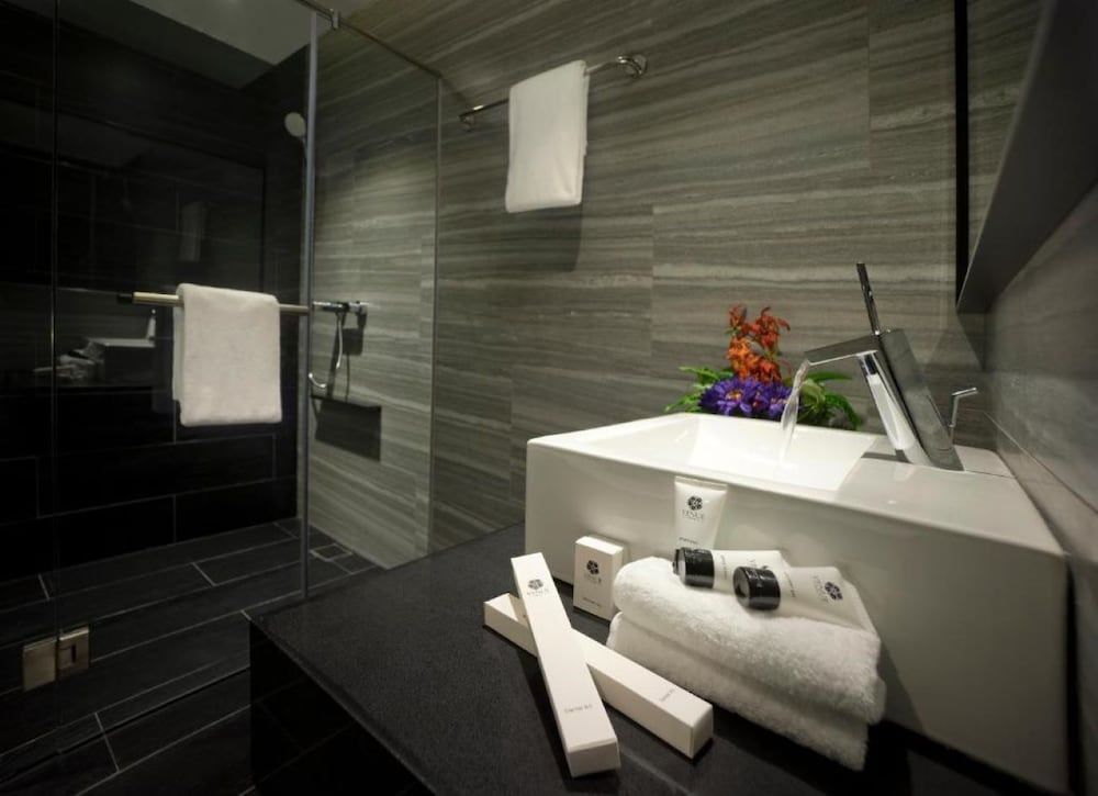 undefined Venue Hotel - The Lily 10