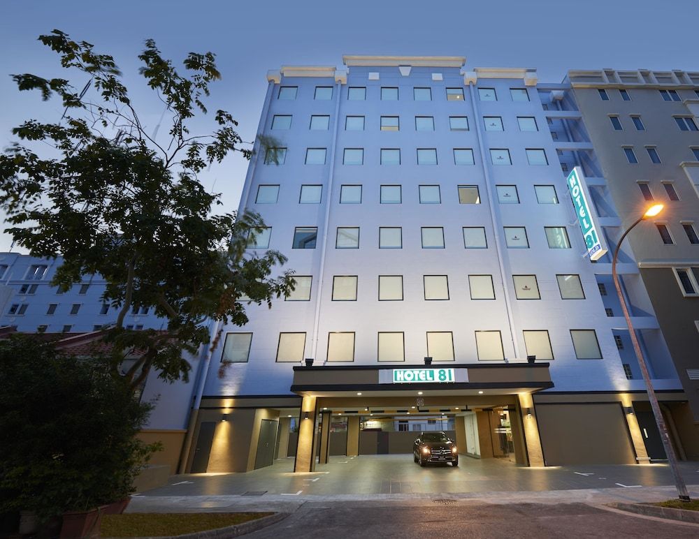 undefined Hotel 81 Gold 3