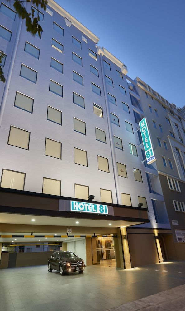 undefined Hotel 81 Gold 2