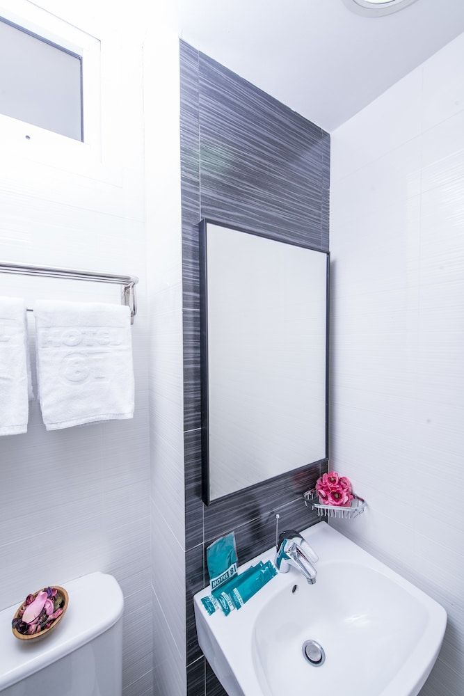 undefined Hotel 81 Selegie 6