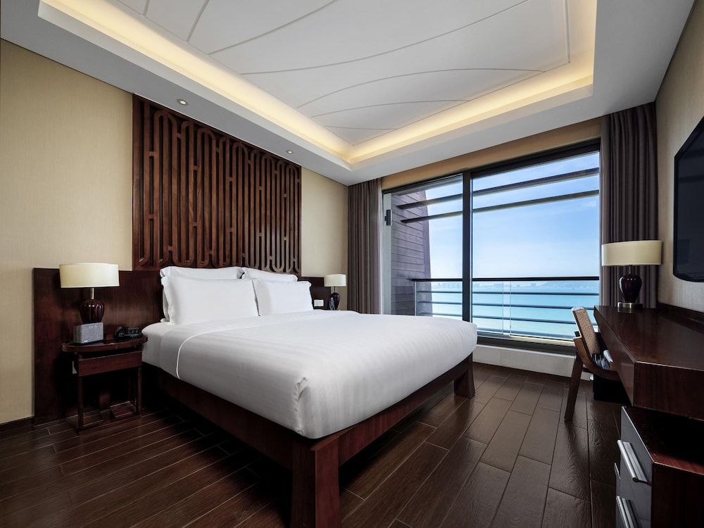 Family Suite, Multiple Beds, Garden View