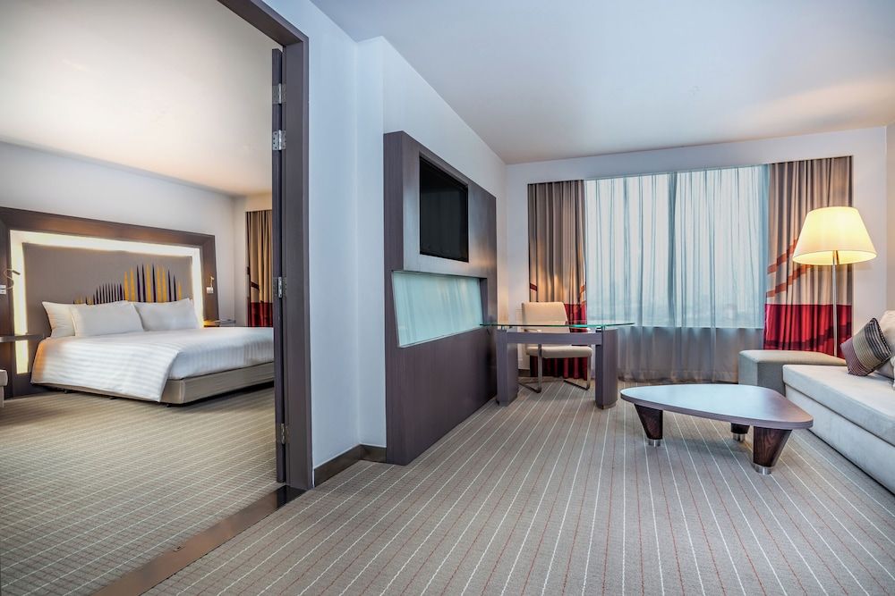 Suite, 1 King Bed